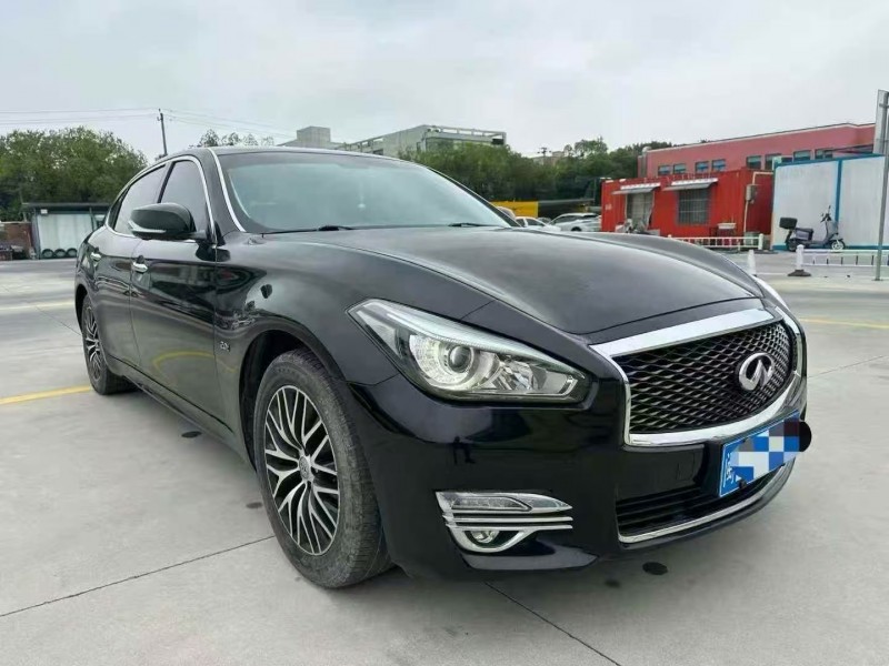 绍兴19年英菲尼迪Q702