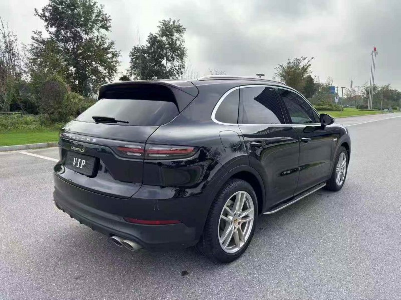 苏州20年保时捷卡宴8