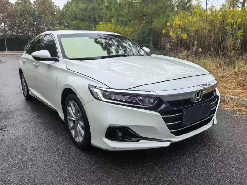 鄂州23年本田雅阁3