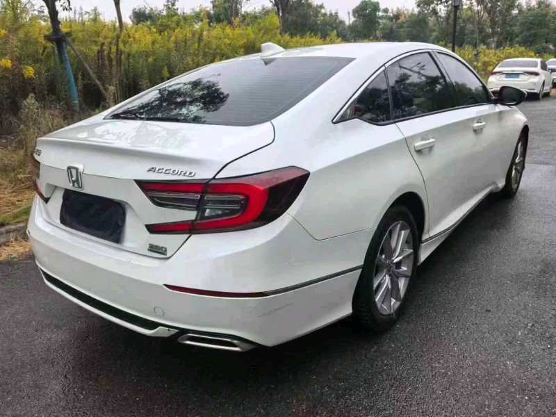 鄂州23年本田雅阁7