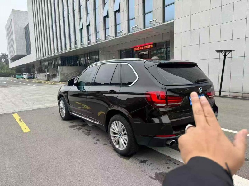 烟台17年宝马X58