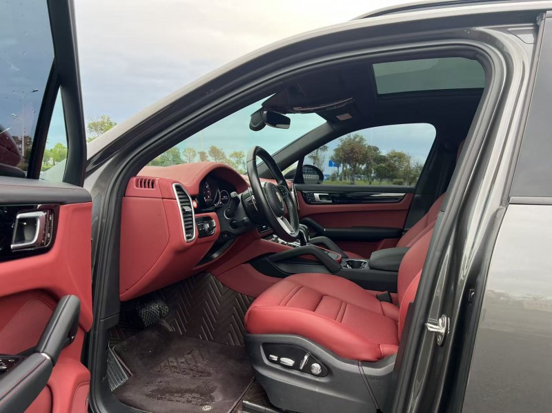 盐城20年保时捷卡宴4