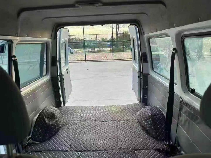 徐州13年福特全顺5