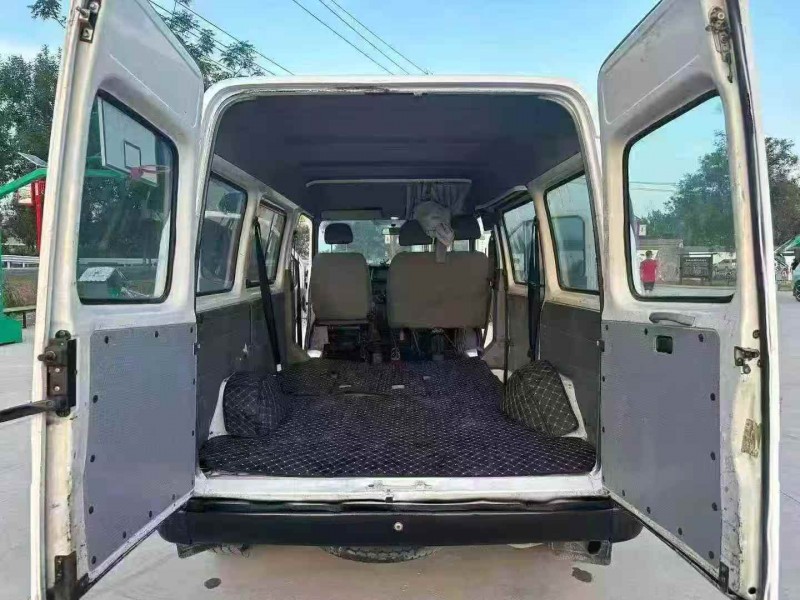 徐州13年福特全顺6