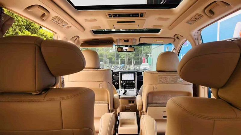 深圳15年丰田埃尔法6