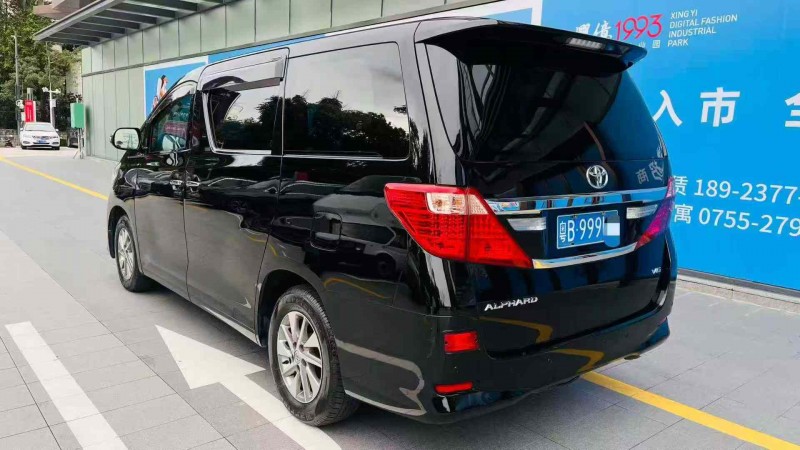 深圳15年丰田埃尔法7