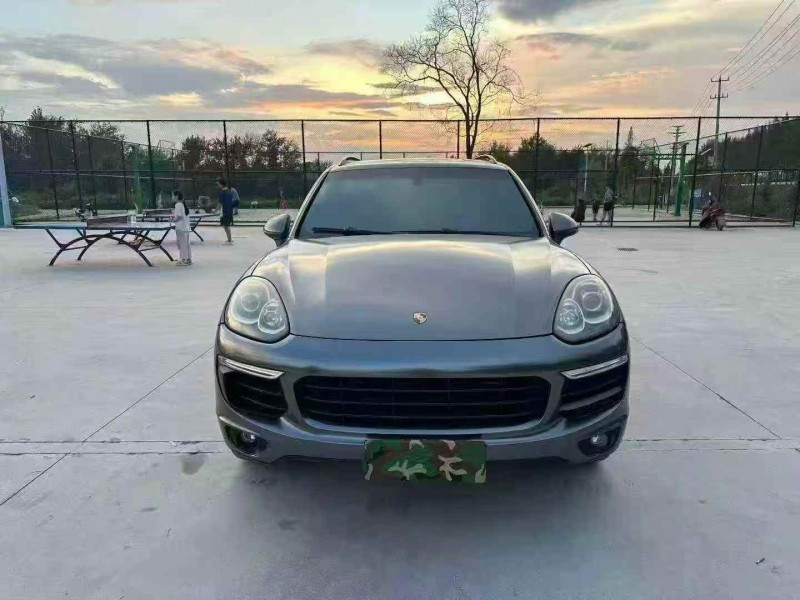 徐州16年保时捷卡宴1