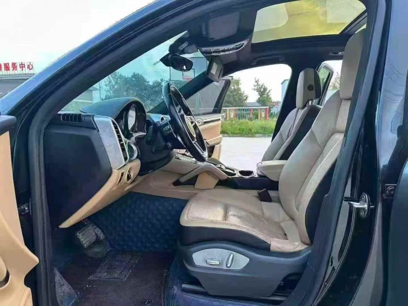 徐州16年保时捷卡宴3