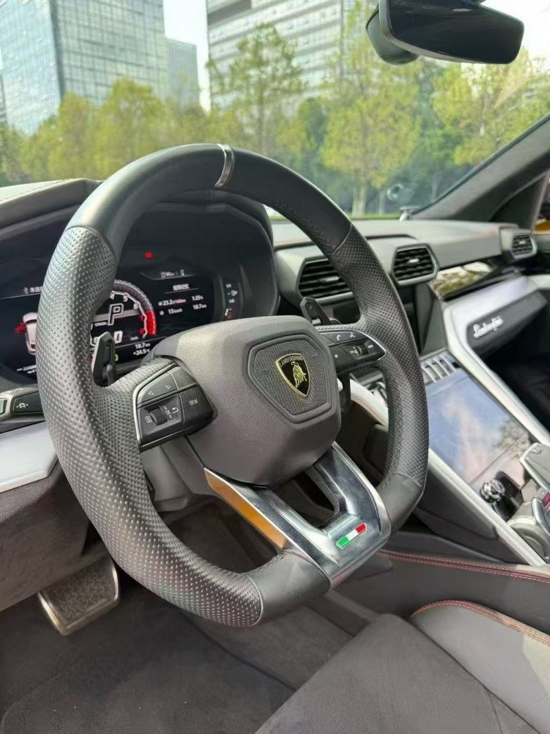 昆明20年兰博基尼Urus4