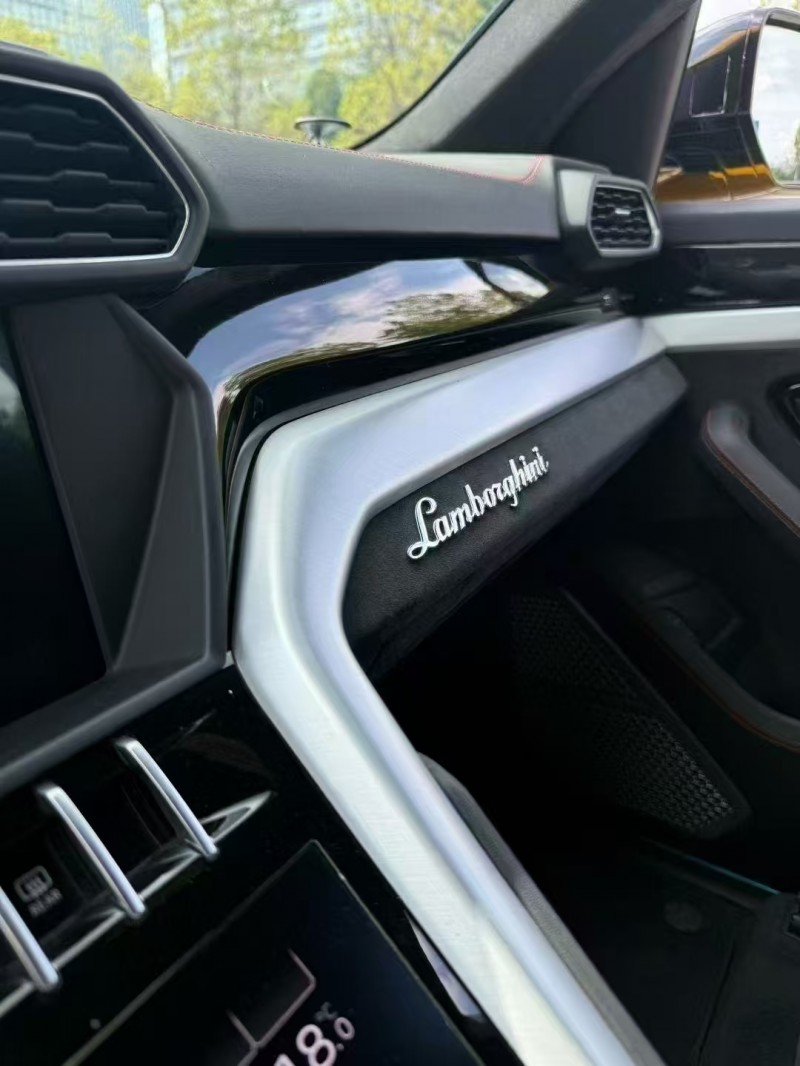 昆明20年兰博基尼Urus6