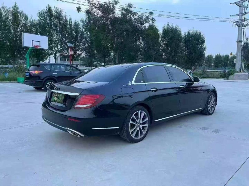 徐州17年奔驰E8