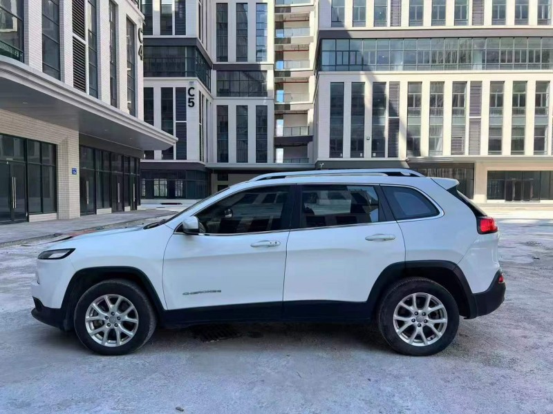 广州14年Jeep自由光8