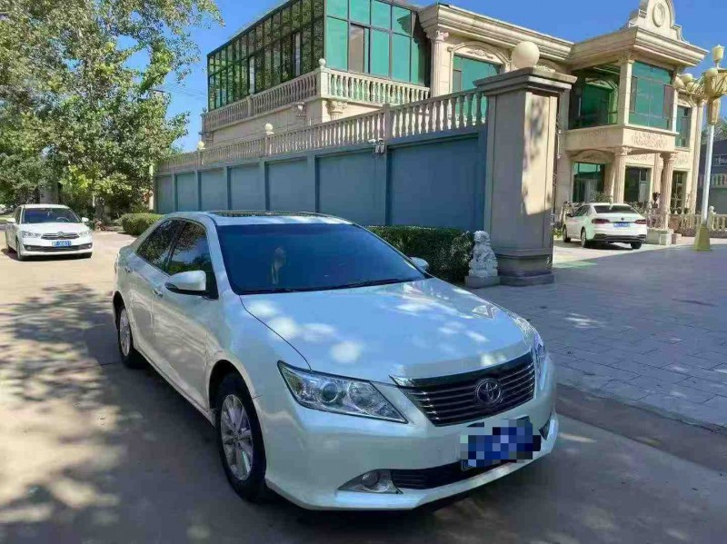 保定13年丰田凯美瑞3