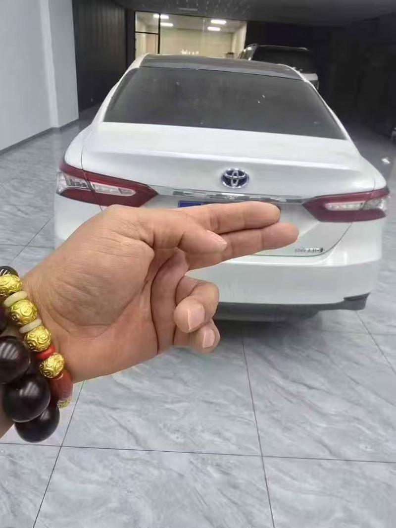 银川20年丰田凯美瑞5