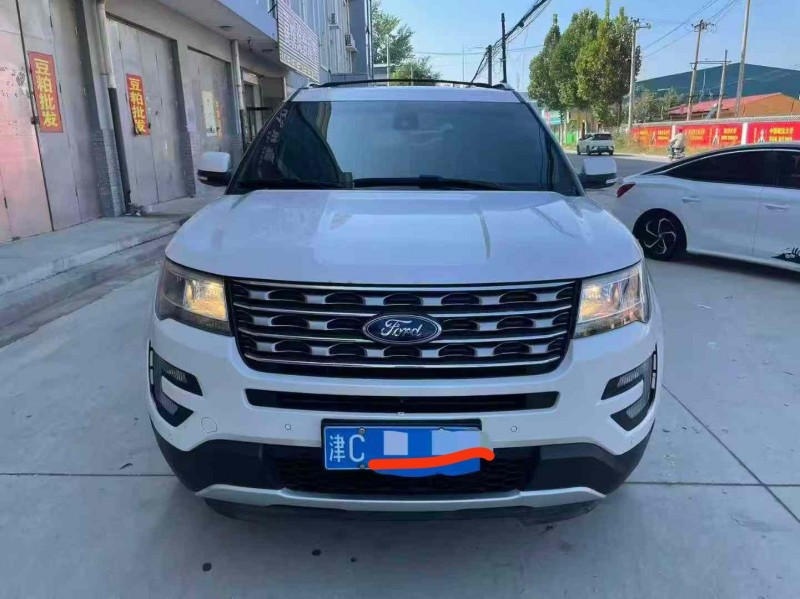 保定16年福特探险者1