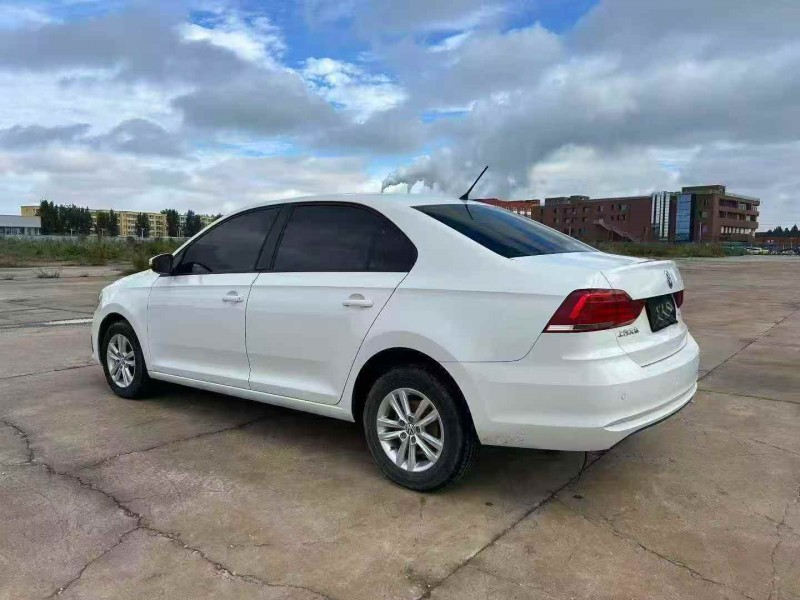 秦皇岛20年大众桑塔纳7