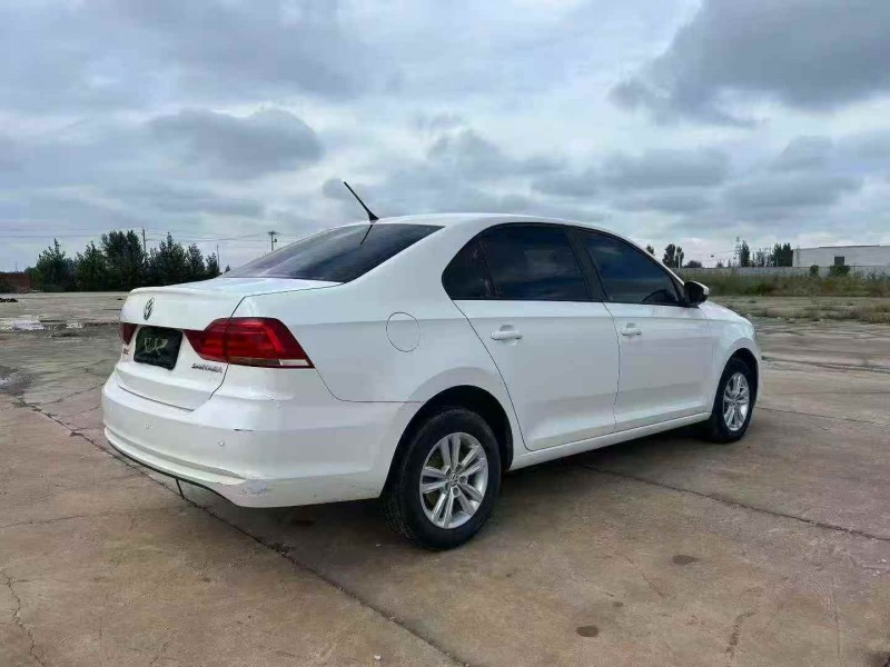 秦皇岛20年大众桑塔纳8