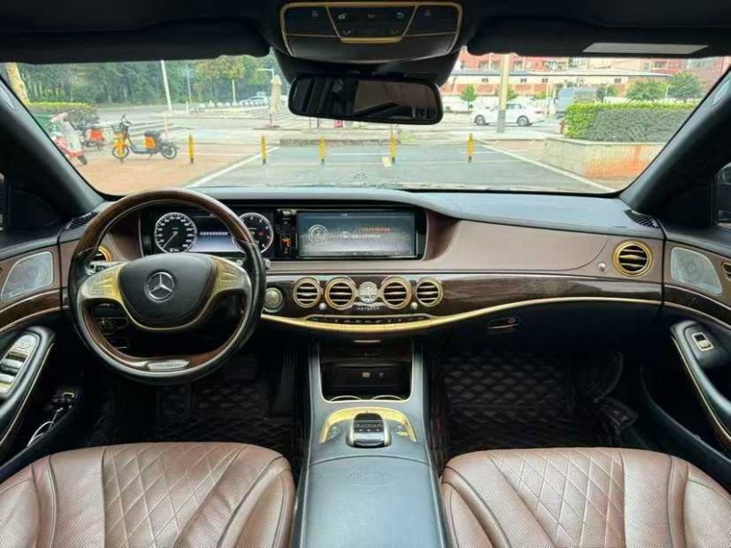 深圳17年奔驰迈巴赫S级4