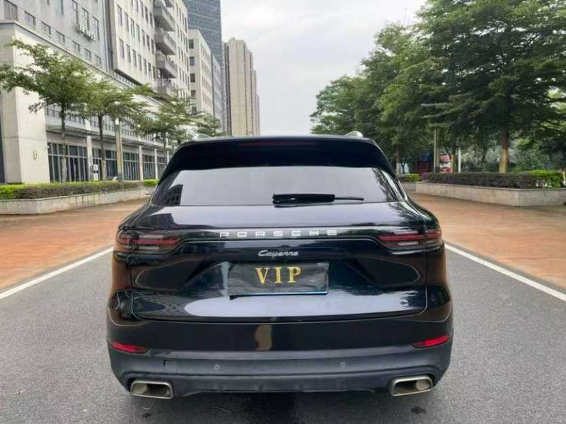 广州20年保时捷卡宴9