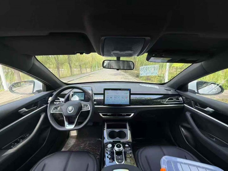 萍乡25年比亚迪秦6