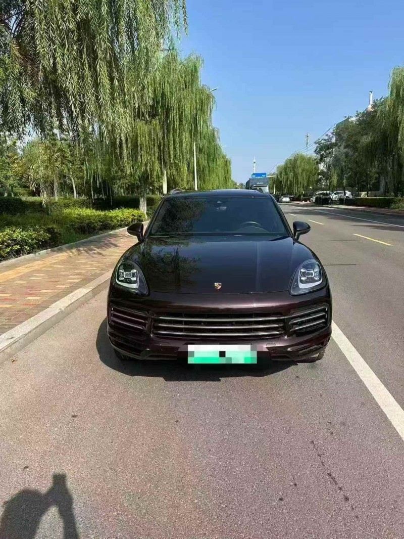 枣庄20年保时捷卡宴1