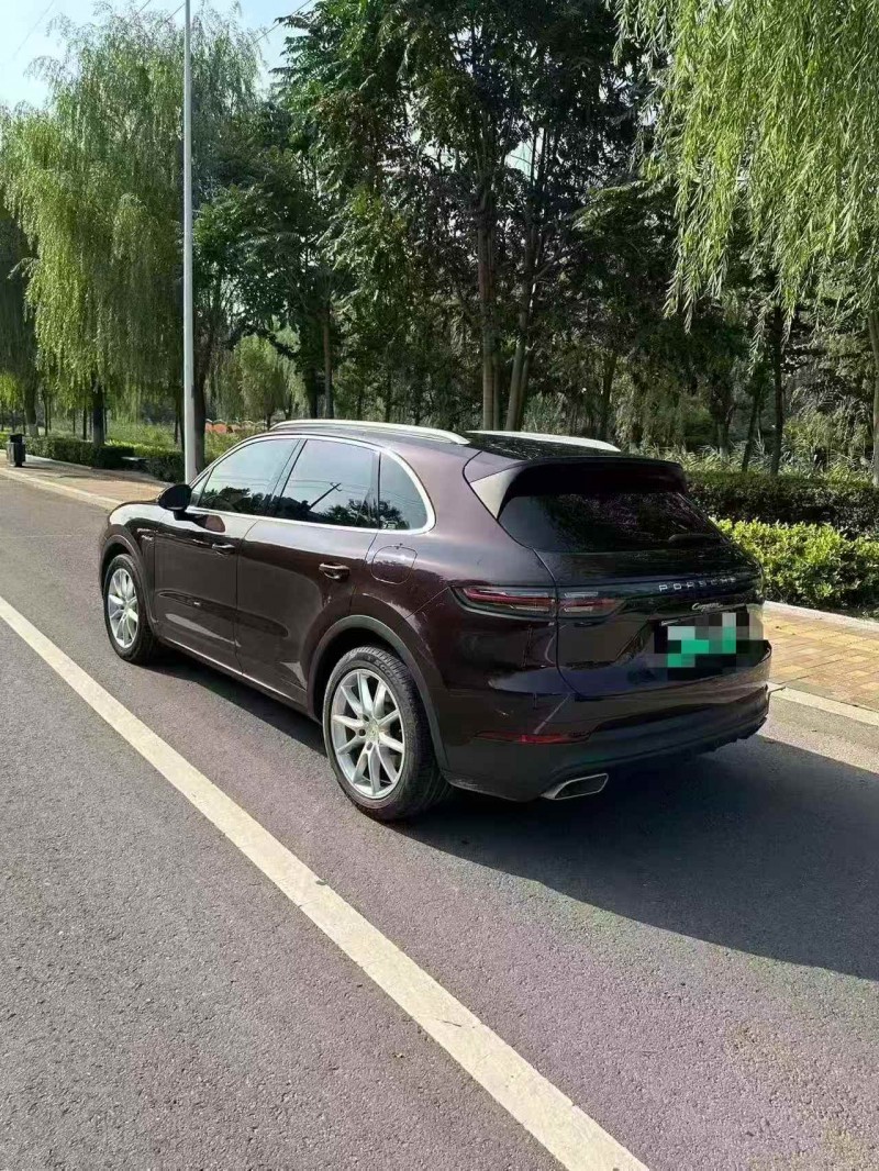 枣庄20年保时捷卡宴7