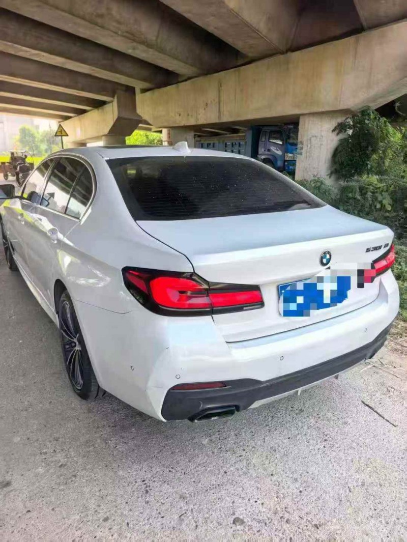 九江23年宝马5系9