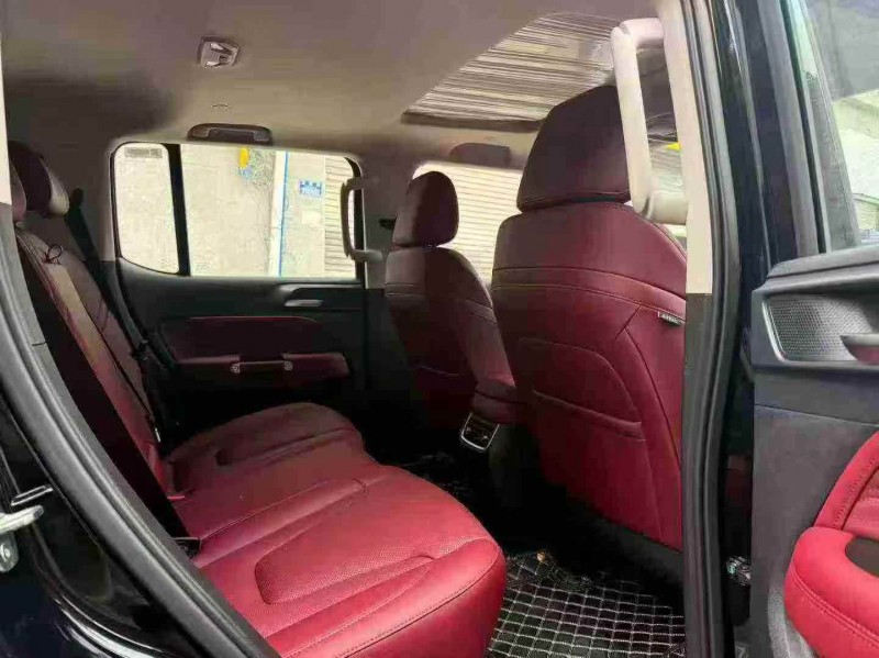 重庆25年长城汽车坦克5