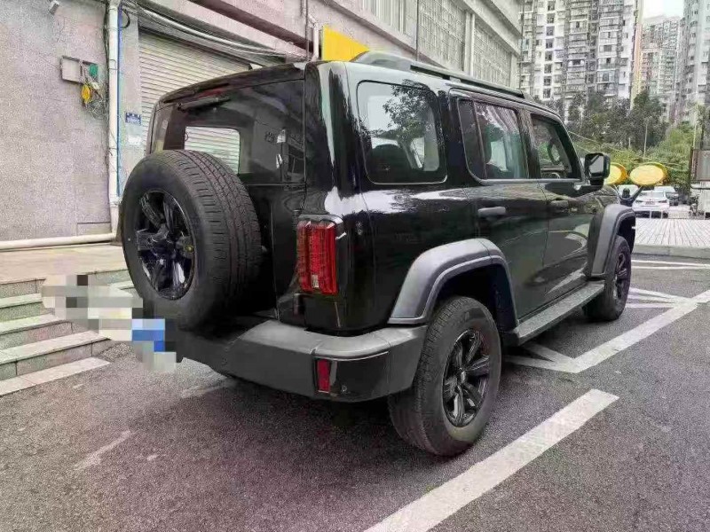 重庆25年长城汽车坦克8