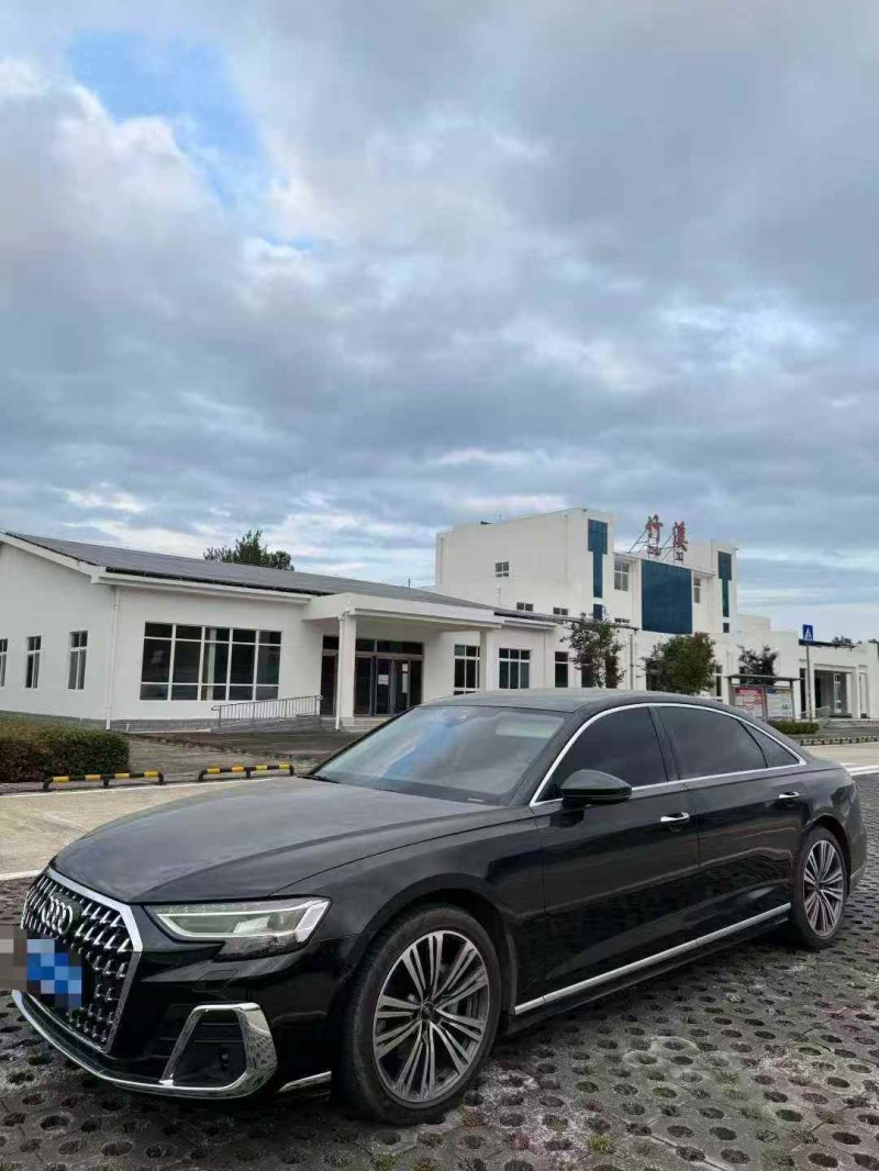 重庆24年奥迪A8L2