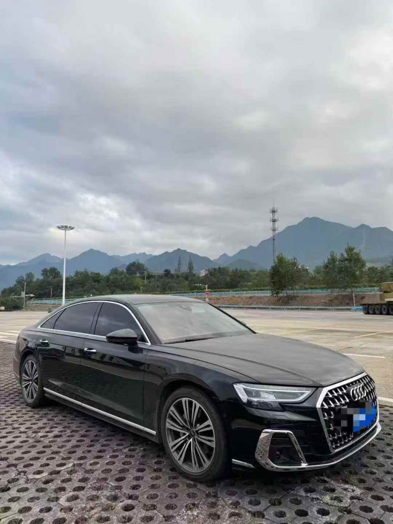 重庆24年奥迪A8L3