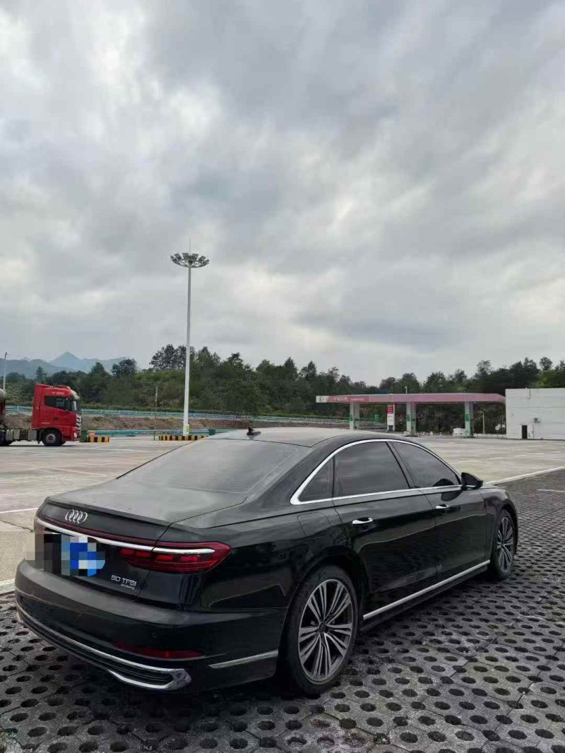 重庆24年奥迪A8L8