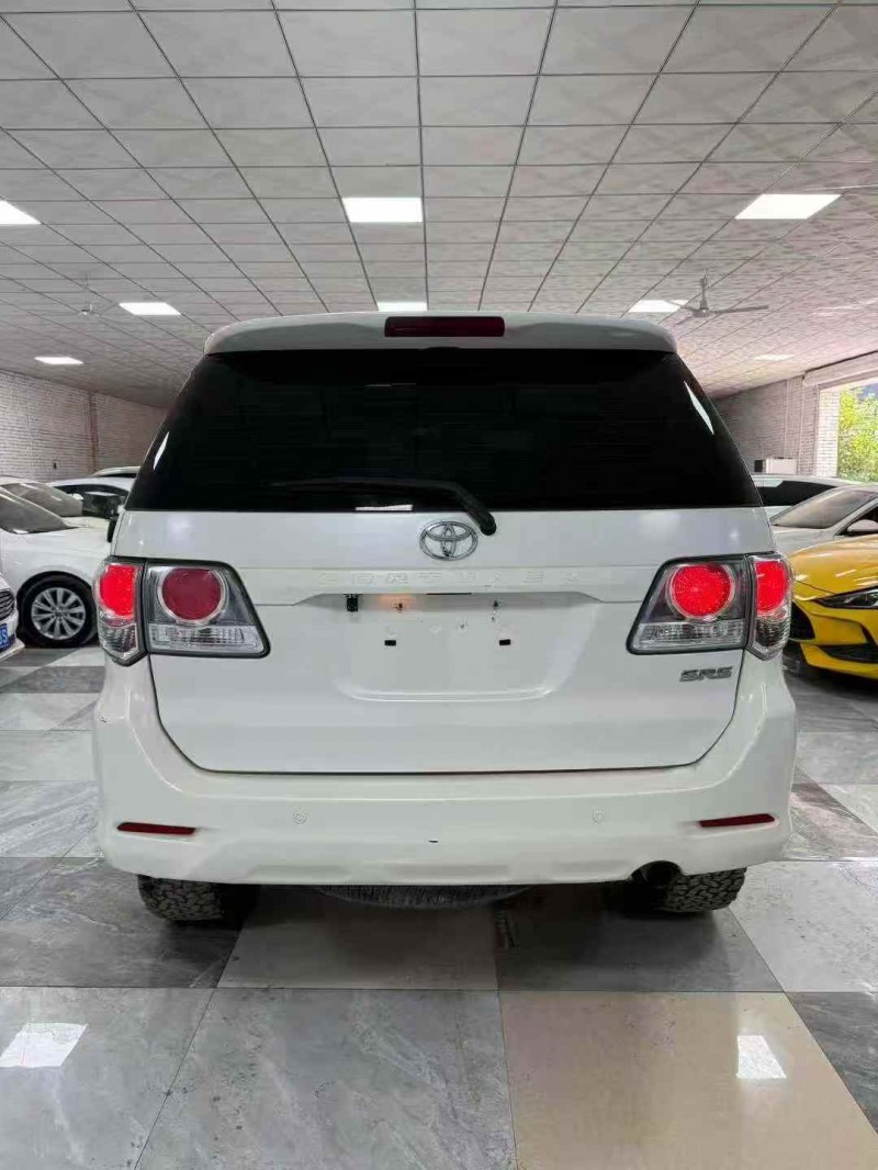 唐山16年丰田奔跑者9