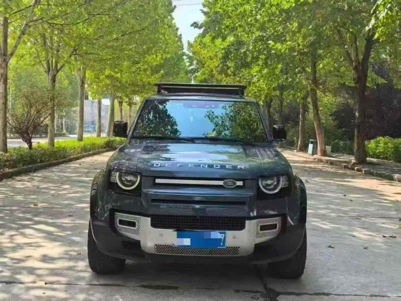 东营22年路虎卫士1