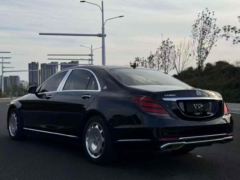 邯郸17年奔驰迈巴赫S级7