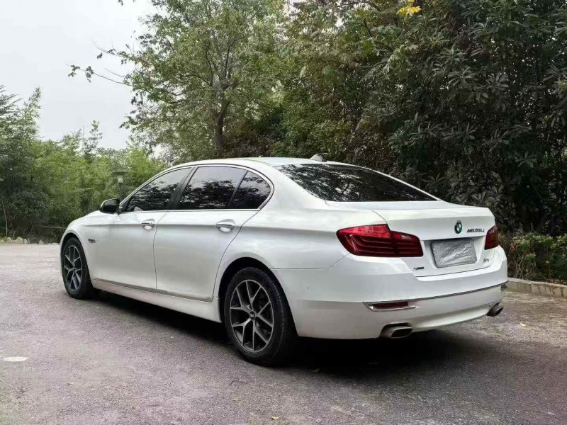 青岛15年宝马5系4