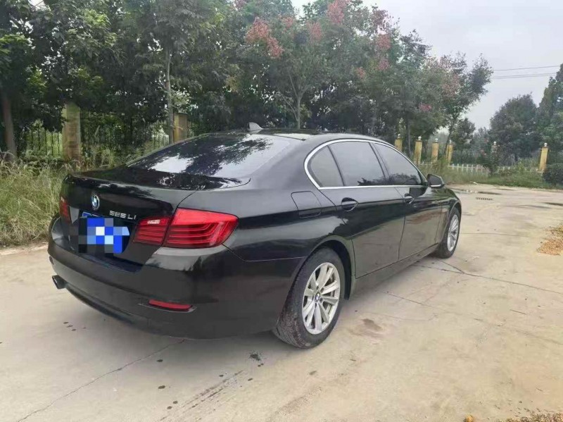 济南16年宝马5系4