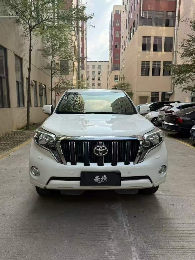 汕头17年丰田普拉多1