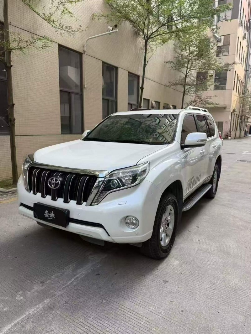 汕头17年丰田普拉多3