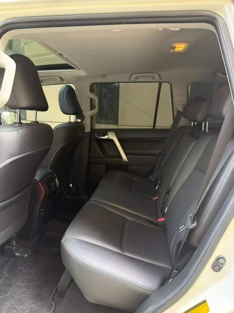 汕头17年丰田普拉多5