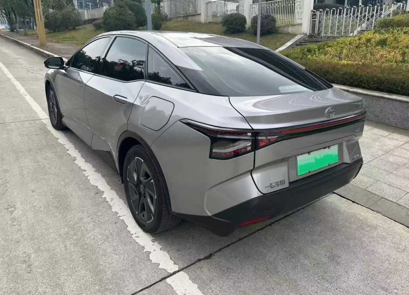 南通25年丰田BZ3Pro8