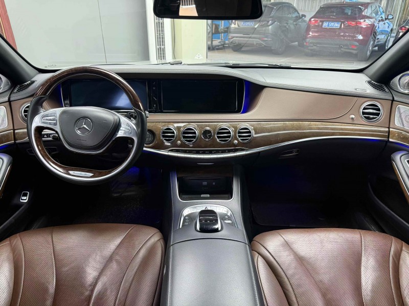 鹰潭16年奔驰迈巴赫S级4