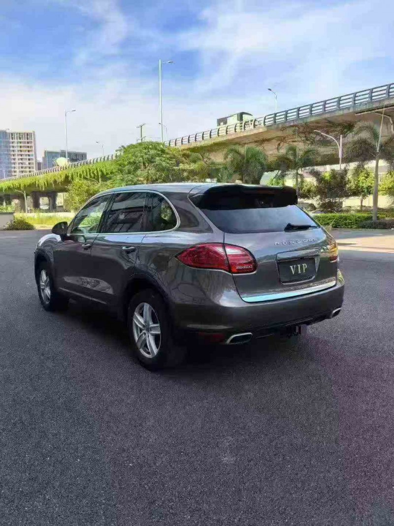 莆田15年保时捷卡宴7