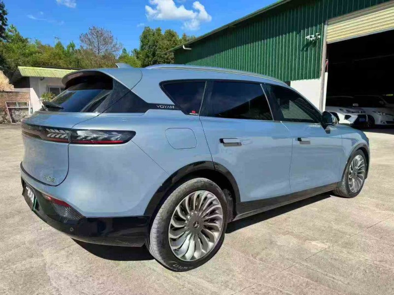 江门22年岚图汽车FREE8