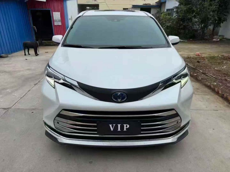 东营23年丰田塞纳1