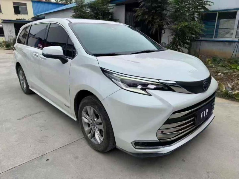 东营23年丰田塞纳2