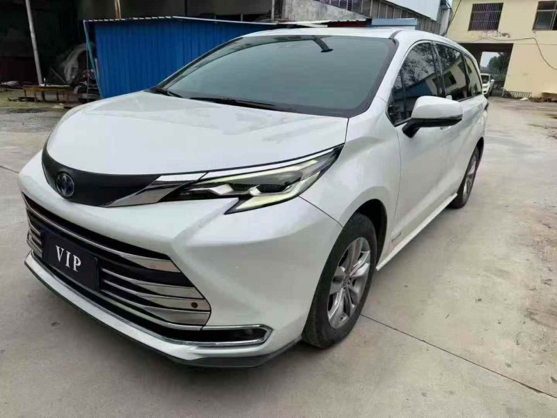 东营23年丰田塞纳3