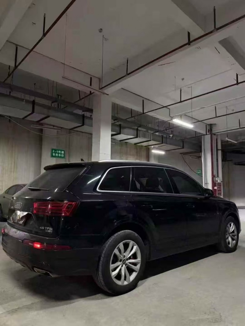 毕节17年奥迪Q78