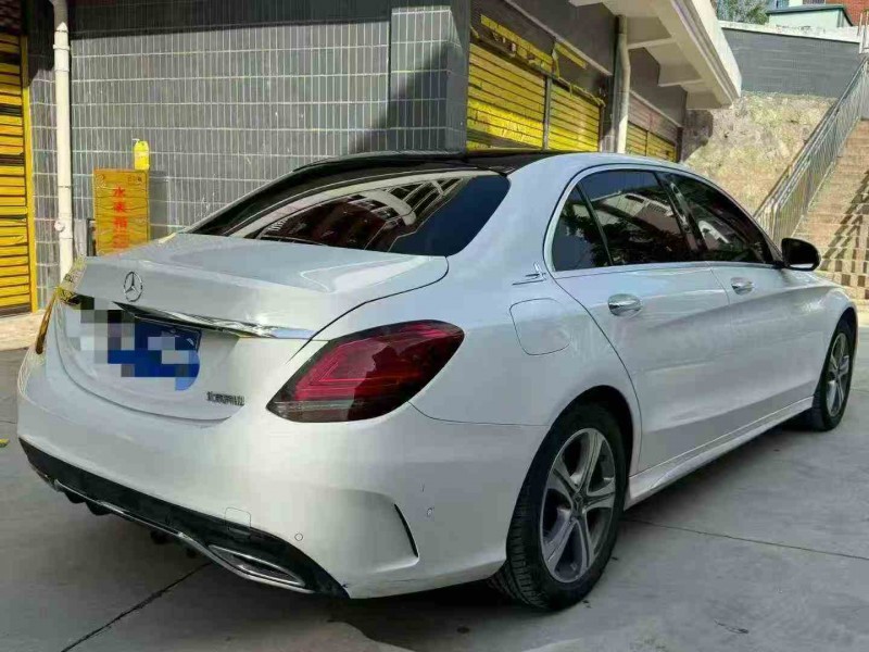 张家界21年奔驰C8