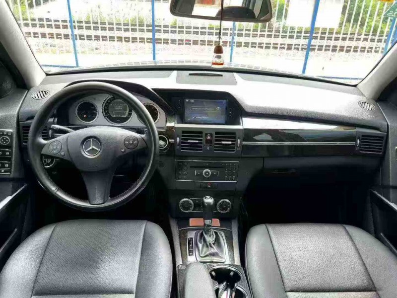 张家界12年奔驰GLK5